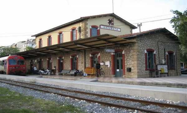 Ο δήμος Καλαμάτας ζητά την παραχώρηση του σιδηροδρομικού σταθμού απο τον ΟΣΕ