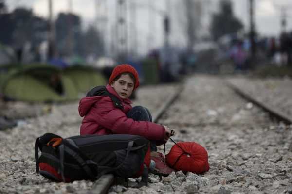 Ειδομένη: Κίνηση απόγνωσης απ&#039; τους πρόσφυγες