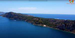 Σφακτηρία. Το άγνωστο ελληνικό νησί με την μακρά ιστορία και τις εξωτικές παραλίες (βίντεο)