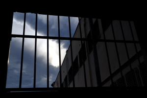 Συμπλοκή στις φυλακές Νέας Αλικαρνασσού, τραυματίστηκε στο κεφάλι σωφρονιστικός υπάλληλος