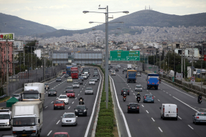 Κίνηση στους δρόμους: Μποτιλιάρισμα στον Κηφισό, καθυστερήσεις στην Αττική Οδό λόγω τροχαίου στην Αθηνών Λαμίας