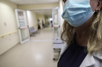 Αύξηση των περιστατικών γρίπης στην Ελλάδα την τελευταία εβδομάδα, η έκθεση του ΕΟΔΥ για κορονοϊό και RSV