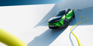 Πρωτιά της Opel στην αγορά των αμιγώς ηλεκτρικών οχημάτων