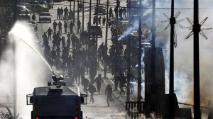 Περίπου 140 Παλαιστίνιοι τραυματίστηκαν σε συγκρούσεις με τις ισραηλινές δυνάμεις στην Ιερουσαλήμ