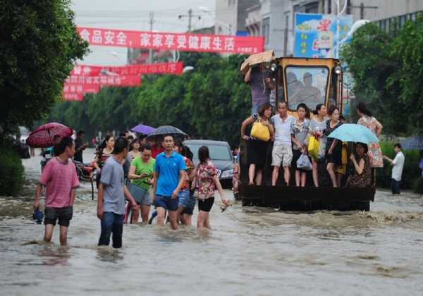Τουλάχιστον 93 νεκροί από τις πλημμύρες στην Κίνα