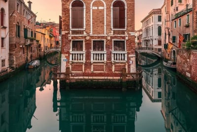 Βενετία: Έβαψαν πάλι τα νερά του Μεγάλου Καναλιού