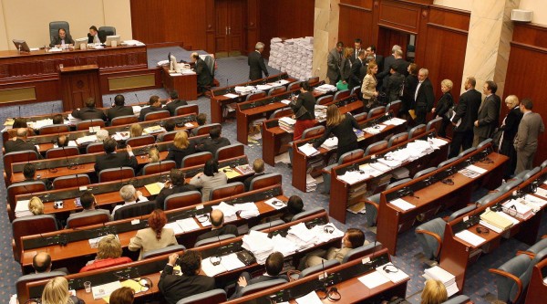 Και δεύτερο &quot;Ναι&quot; από το κοινοβούλιο των Σκοπίων για τη &quot;Βόρεια Μακεδονία&quot;