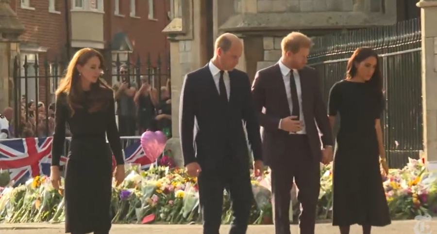 Η μεγάλη «επανένωση» λόγω πένθους: Το παρασκήνιο της βόλτας Χάρι και Μέγκαν με τους Ουίλιαμ και Κέιτ (εικόνες, βίντεο)