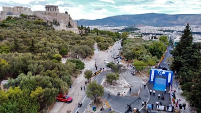 Σε… ρυθμούς Ράλι Ακρόπολις το κέντρο της Αθήνας: Η εντυπωσιακή τελετή εκκίνησης