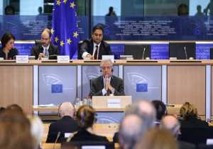 Αβραμόπουλος: Να συνεχιστεί η στενή συνεργασία Ε.Ε. - ΗΠΑ για την ασφάλεια