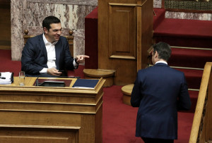 «Κλείνει την ψαλίδα» ο ΣΥΡΙΖΑ σε νέα δημοσκόπηση - Κάτω από 5% η διαφορά