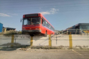 ΟΑΣΘ: Έσπασαν τα φρένα σε λεωφορείο - Από τύχη δεν υπήρξε σοβαρός τραυματισμός (pic)