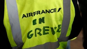 Η γαλλική κυβέρνηση ανεβάζει τους τόνους στη διαμάχη με την Air France