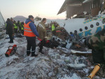 Αεροπορική τραγωδία στο Καζακστάν, συντριβή αεροσκάφους σε κατοικημένη περιοχή
