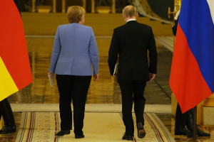 Γερμανοί πολιτικοί, επιχειρηματίες και διανοούμενοι που «έφαγαν το παραμύθι» του Πούτιν, πρώτη η Μέρκελ στη λίστα του Politico