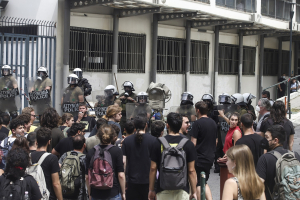 Θεσσαλονίκη: Ελεύθεροι μετά την αναβολή της δίκης τους οι συλληφθέντες για τα επεισόδια στο ΑΠΘ