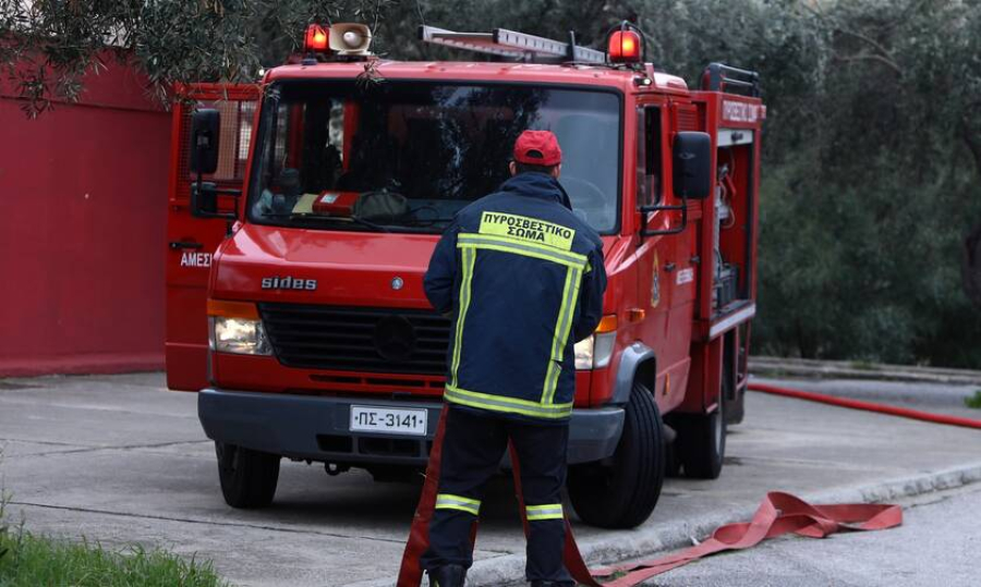 Θεσσαλονίκη: Φωτιά σε ισόγειο διαμέρισμα, καταστράφηκε ολοσχερώς