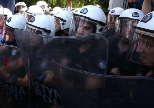 «Φρούριο» η Αθήνα - Απαγορεύτηκαν συγκεντρώσεις