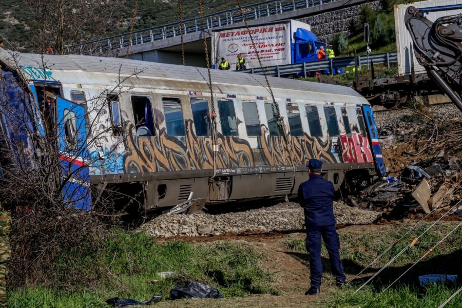 Έγκλημα στα Τέμπη: Βίντεο-ντοκουμέντο με την ανάφλεξη του επιβατικού τρένου και αποκάλυψη «βόμβα» για χαμένο βαγόνι