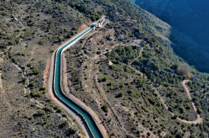 Ο «δρόμος του νερού»: Το γιγαντιαίο έργο υδροδότησης της Αττικής από ψηλά για πρώτη φορά