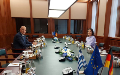Ο Δένδιας συναντήθηκε με Μπέρμποκ, «διαρκής ενημέρωση» των υπουργών της ΕΕ για την τουρκική προκλητικότητα