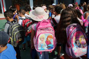 Υπουργείο Παιδείας: Για δεύτερη χρονιά, &quot;Η τσάντα στο σχολείο&quot;