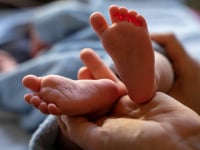 Χανιά: Γυναίκα με κορονοϊό γέννησε υγιέστατο κοριτσάκι