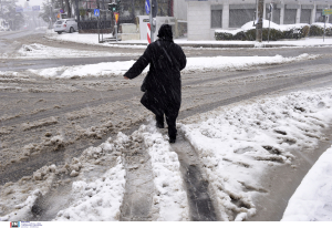 Κακοκαιρία Μπάρμπαρα: Οι περιοχές που θα συνεχίσει να χιονίζει - Πώς θα κινηθεί μέχρι αύριο