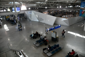 Ηράκλειο: Πάνω από 90 συλλήψεις σε μία εβδομάδα που επιχείρησαν να ταξιδέψουν αεροπορικώς με πλαστά έγγραφα