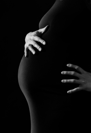 «Αγωνία» στην Λαμία: Στην εντατική σε σοβαρή κατάσταση 20χρονη με κορονοϊό που γέννησε