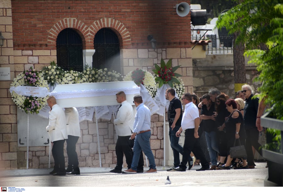 Πόνος και οδύνη στην κηδεία του 11χρονου γιου του Οδυσσέα Σταμούλη, συντετριμμένος ο ηθοποιός