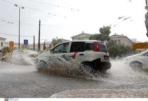 Καιρός: Ισχυρές βροχoπτώσεις κατηγορίας 4 φέρνει στην Αττική η κακοκαιρία EVA