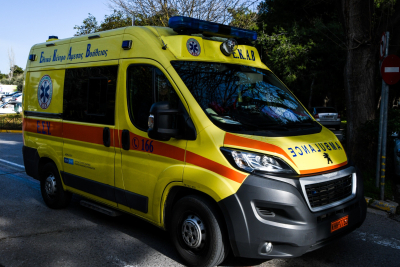 Σοβαρό τροχαίο στα Χανιά: Στο νοσοκομείο ένας 22χρονος οδηγός μηχανής