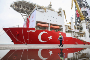 Προκαλεί από αέρος και θαλάσσης η Τουρκία, αφήνει τις «ίσες αποστάσεις» η Κομισιόν (βίντεο)