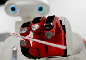Εγκεφαλική συσκευή επιτρέπει στους ανθρώπους να επικοινωνούν με ρομπότ
