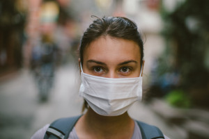Κορονοϊός: Πού είναι υποχρεωτικό να φοράμε μάσκα - Τσουχτερό το πρόστιμο