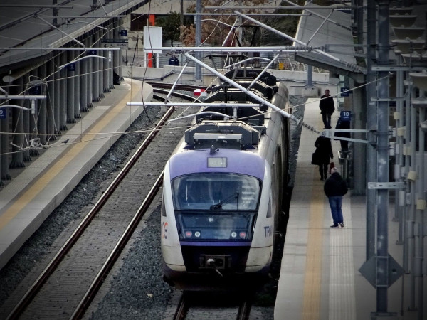Απεργία στα ΜΜΜ: Πώς θα κινηθούν τρένα, μετρό και προαστιακός την Τρίτη και την Τετάρτη
