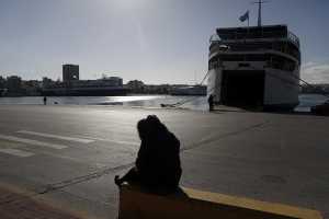 «Άδειασε» από πρόσφυγες ο επιβατικός σταθμός της πύλης Ε-3 του Πειραιά