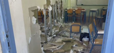 Εικόνες καταστροφής σε σχολείο της Κυψέλης, γκρέμισαν ακόμη και τοίχους (βίντεο)