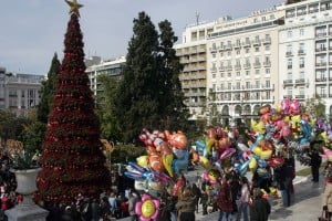 Πόσα σκοπεύουν να ξοδέψουν οι Έλληνες τα Χριστούγεννα