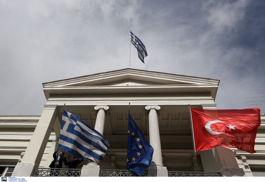 Ελληνοτουρκικά: Συμφωνία Δένδια - Γιουλέρ να συζητήσουν τα ΜΟΕ στο Βίλνιους