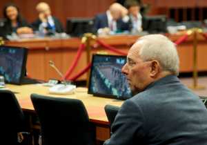 Ο Σόιμπλε προετοιμάζεται για συνέχιση του ελληνικού προγράμματος χωρίς το ΔΝΤ
