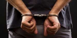 Εγκύκλιος για τις συλλήψεις οφειλετών του δημοσίου - Πότε θα χρησιμοποιούνται χειροπέδες