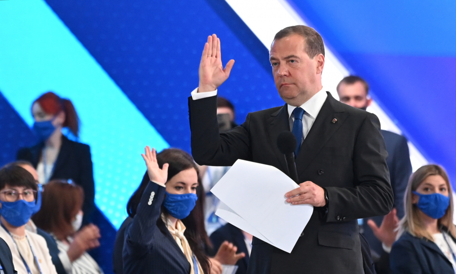 Ρωσία: Ο Μεντβέντεφ ζητάει πιο αυστηρούς νόμους για τους ξένους πράκτορες