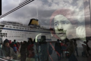 Στο λιμάνι του Πειραιά 183 πρόσφυγες από Χίο και Μυτιλήνη