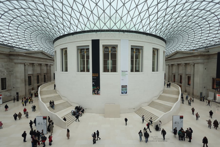 Βρετανικό Μουσείο: Εντολή σε πρώην έφορο να επιστρέψει αρχαιότητες που πιστεύεται ότι έκλεψε