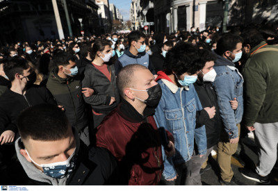 Στους δρόμους φοιτητές και εκπαιδευτικοί στην Αθήνα ενάντια στο νομοσχέδιο για ΑΕΙ