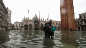 Η «Βικτώρια» γονάτισε την Ιταλία: Σε κατάσταση έκτακτης ανάγκης η Βενετία