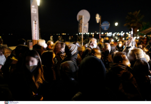 Συγκεντρώσεις στη Θεσσαλονίκη για την υπόθεση βιασμού της 24χρονης (βίντεο)