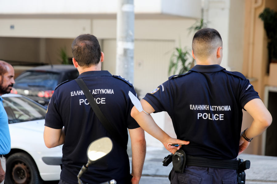 Θεσσαλονίκη: Αστυνομικός κατηγορείται ότι χαστούκισε γυναίκα για μια θέση πάρκινγκ